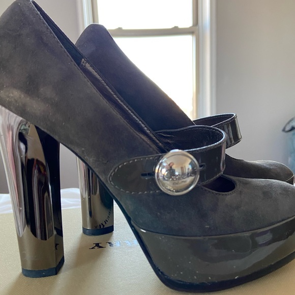 Coach Heels - Picture 6 of 7